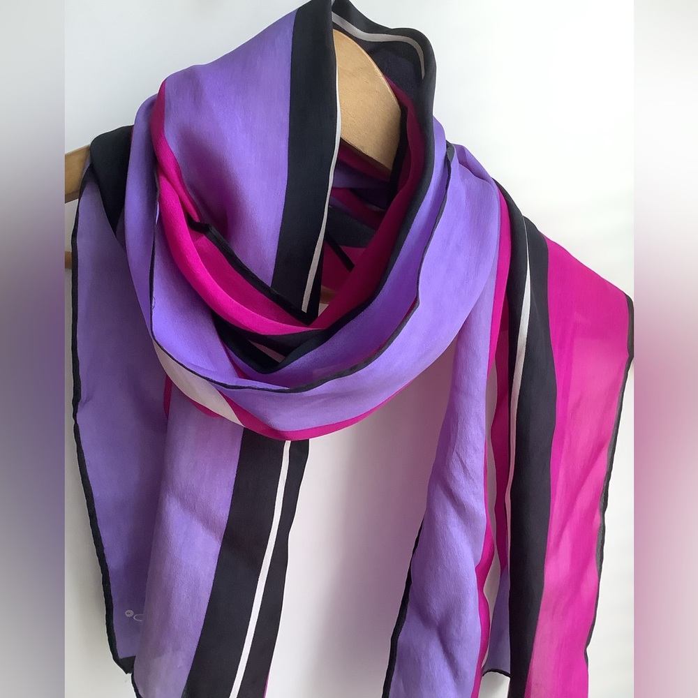 EUC vintage Echo 100% silk scarf